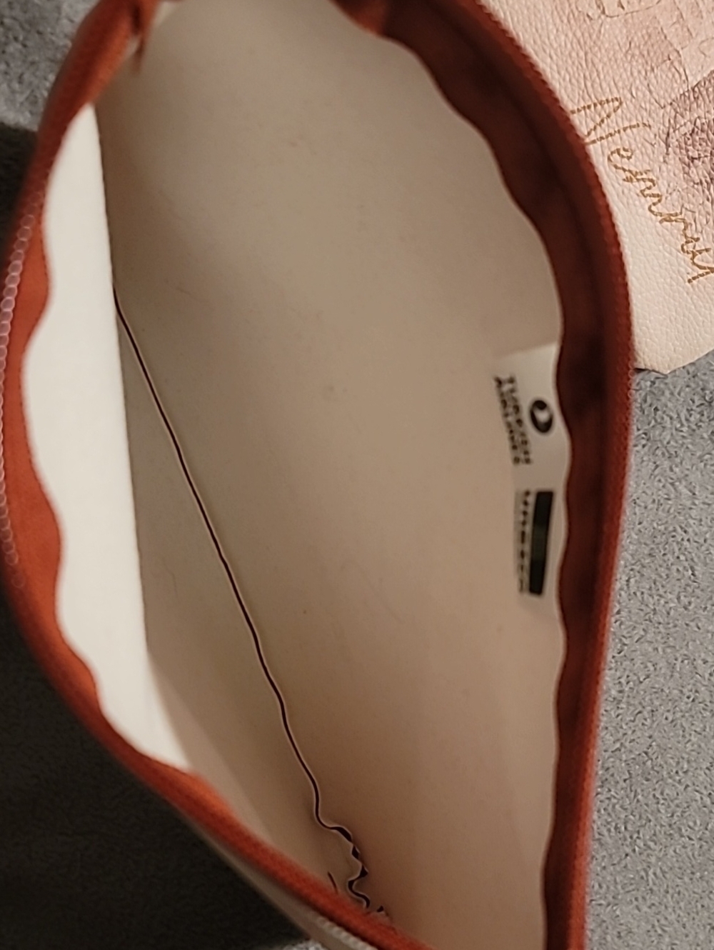 Turkish (Türkiye) Airlines Business Class Amenity Bags with Motif Details - Picture 6 of 6